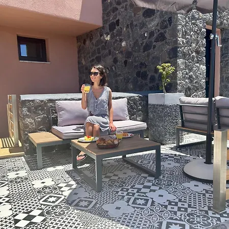 Golden Moments Luxury Stone A Messaria (Santorini)