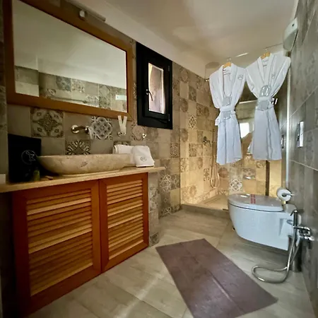 Golden Moments Luxury Stone A * Messaria (Santorini)
