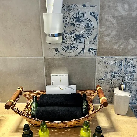 Golden Moments Luxury Stone A *