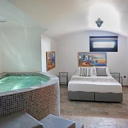 Golden Moments Luxury Stone A Aparthotel
