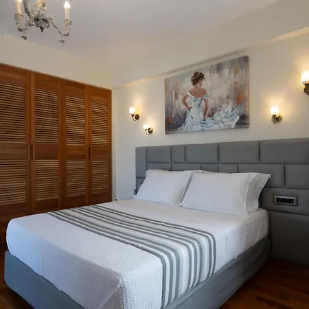 Golden Moments Luxury Stone A *