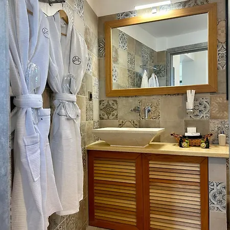 Golden Moments Luxury Stone A *